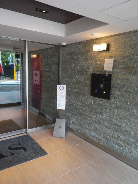 ピアース中目黒ローレルアイ　外観写真です